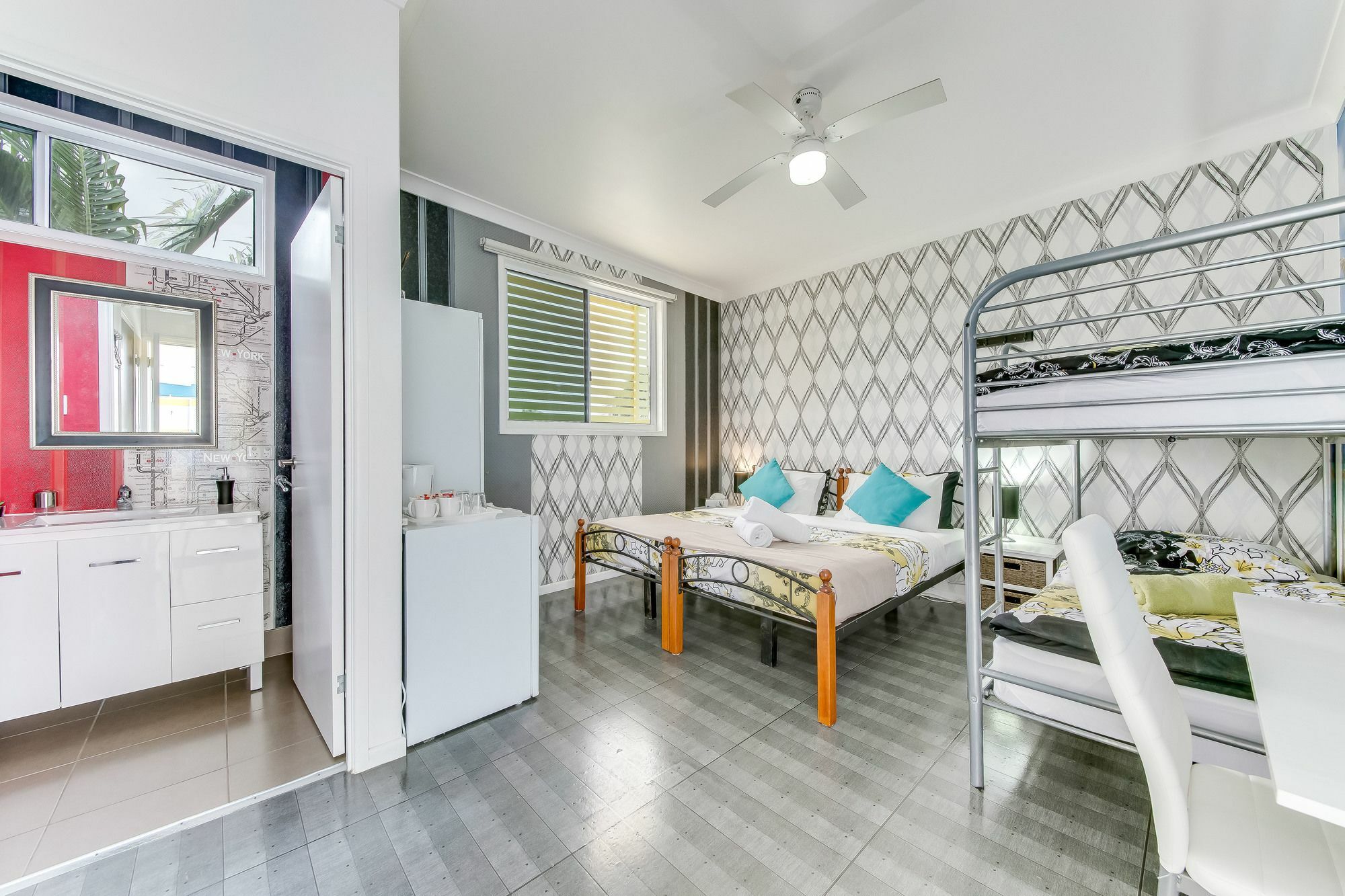 Coral Inn Boutique Hotel Yeppoon Extérieur photo